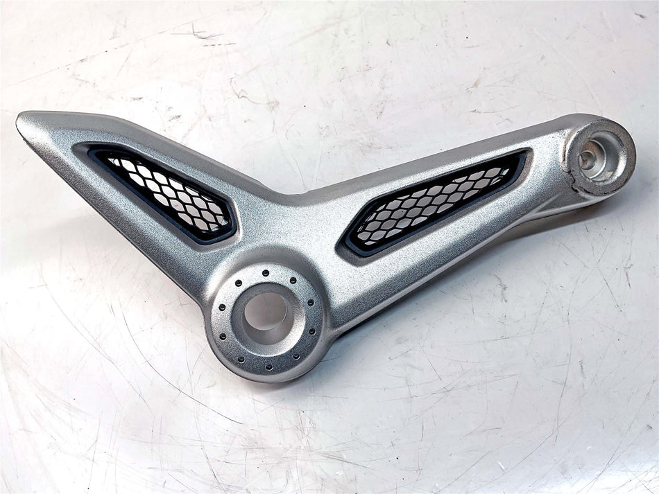 2017 BMW R Nine T Left Seat Support & Grills  - 46638404115