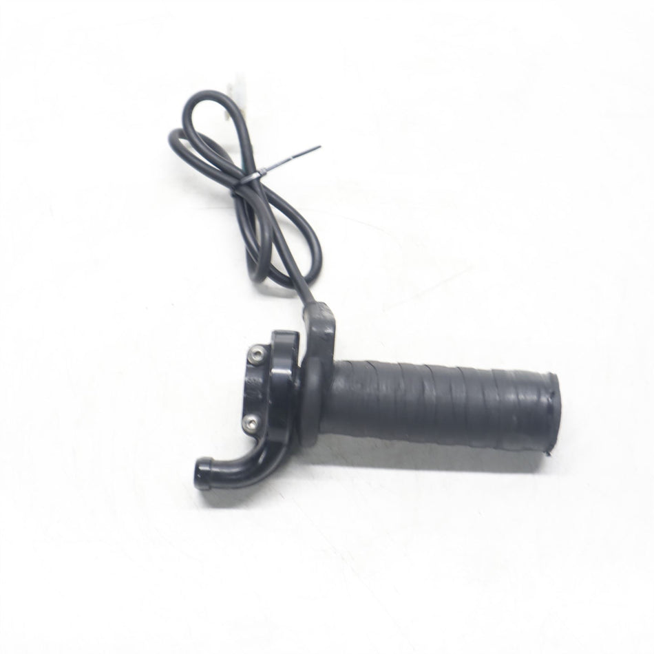 2007 TRIUMPH STREET TRIPLE 675 Throttle Cable Housing  - T2040252