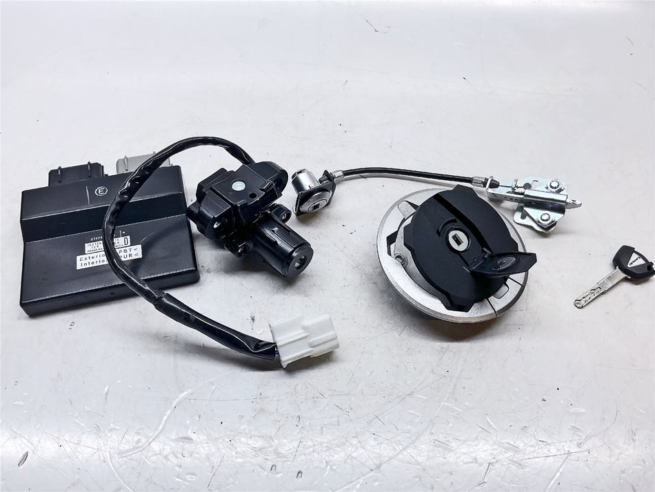 2024 Kawasaki ER-6f Lock Set & ECU - 211751910