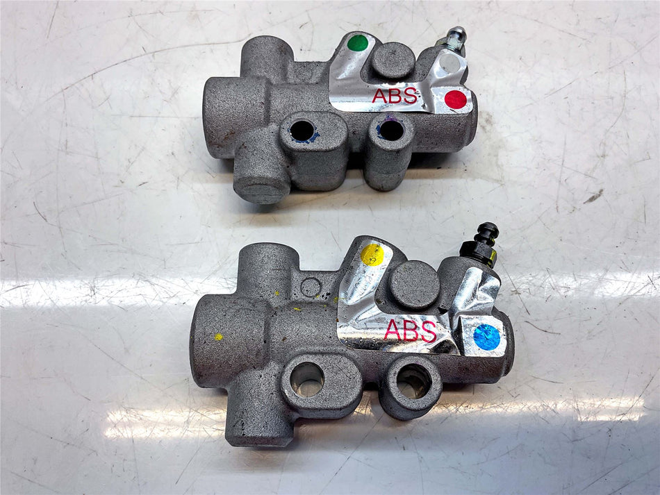 2021 Piaggio MP3 300 ABS Brake Pressure Adjuster Valves - CM082807