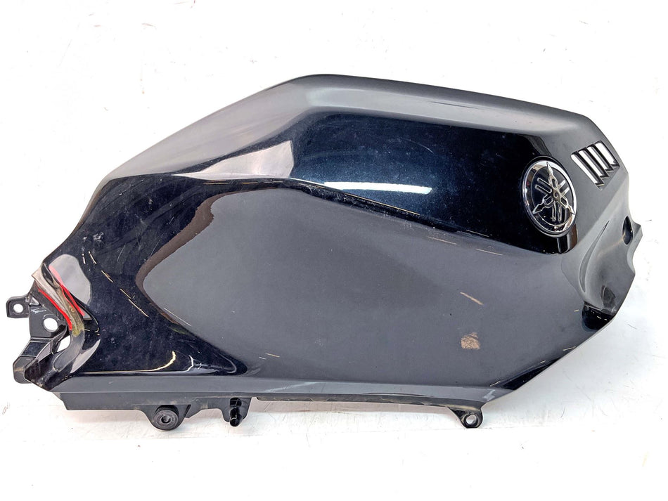 2024 Yamaha YZF-R 125 Right Fuel Tank Cover - BNUF413900P0