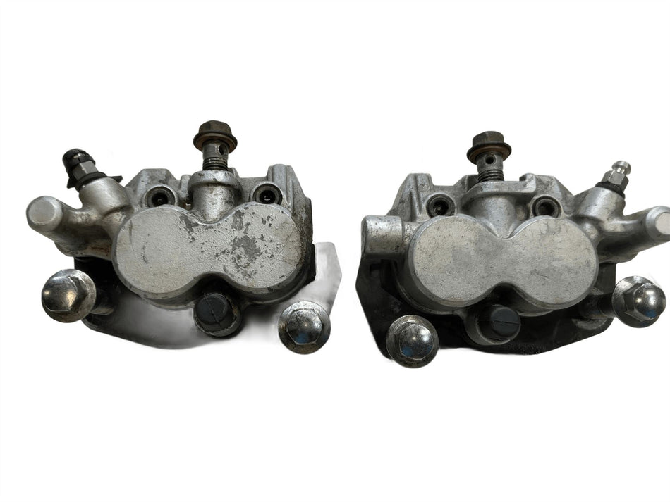 1989 Yamaha Super Tenere Front Brake Calipers Pair 3LD2580T00 3LD2580U00