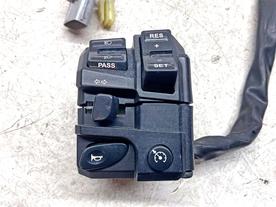 2018 Yamaha MT-10 Left Switch Gear - B67839540100