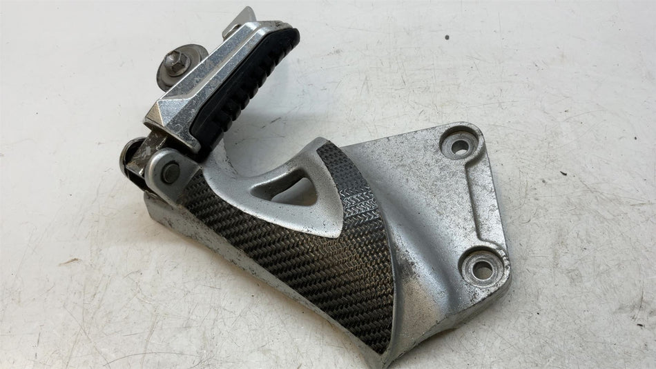 2009 Suzuki GSX1300R Hayabusa Rear Right Footrest & Hanger 4371015H00