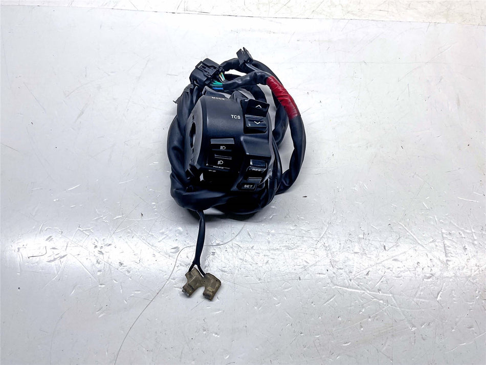 2018 Yamaha Tracer 900 GT  Left Switchgear  - B1J83954b00