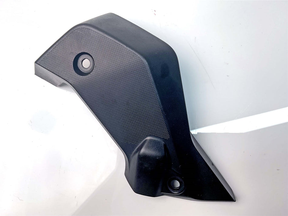 2015 BMW R1200R Right Radiator Trim  - 46638534268
