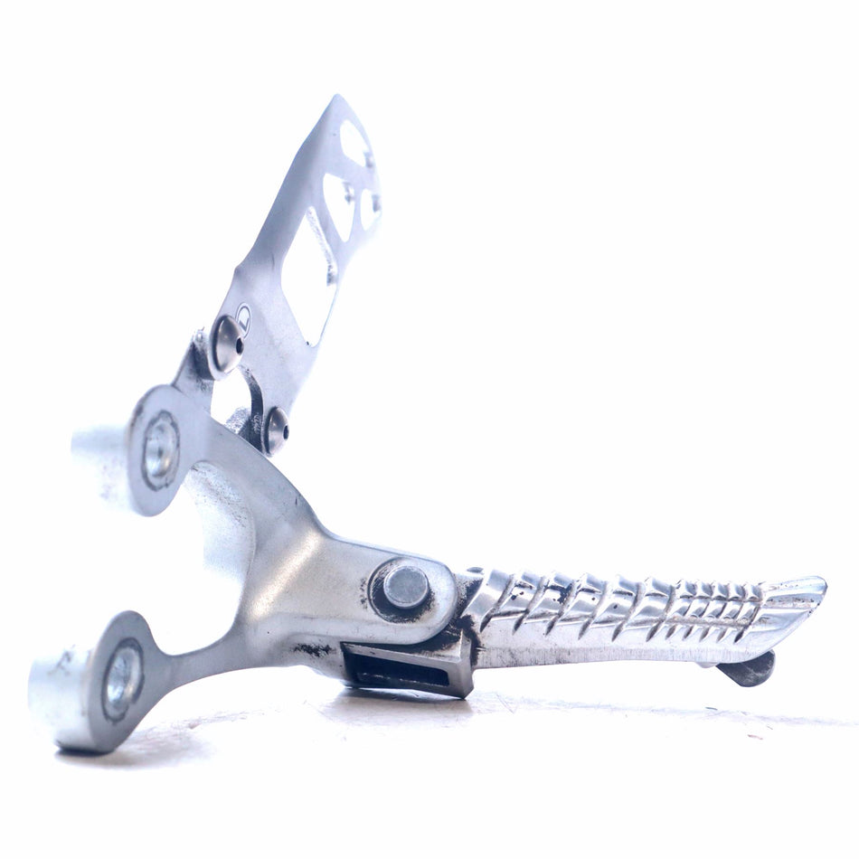 2014 Suzuki GSX-R750 Left Front Footrest & Heel Plate - 4375647H10000