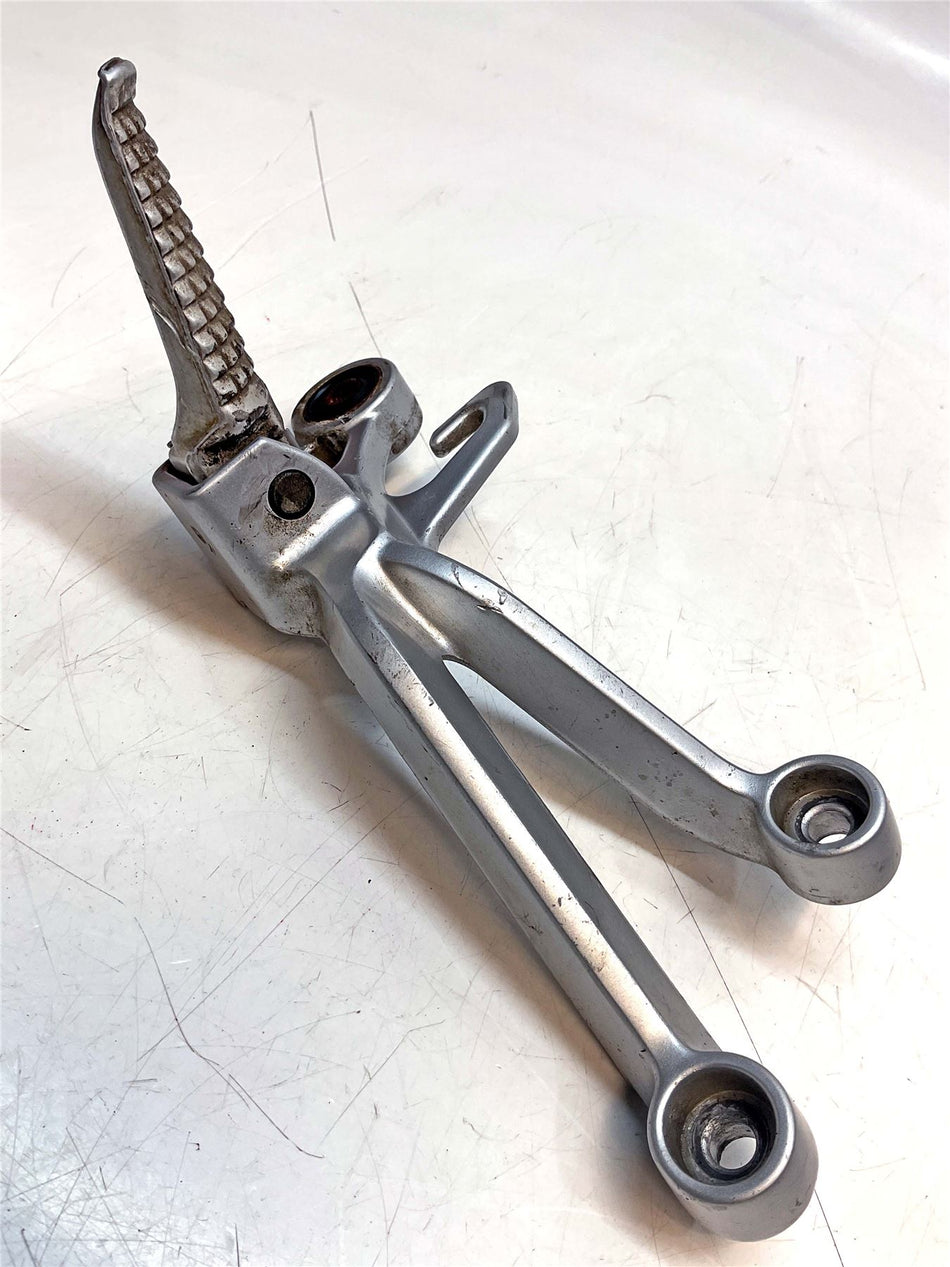 2004 Suzuki GSX-R1000 Rear Right Footrest & Hanger - 4360041G00000