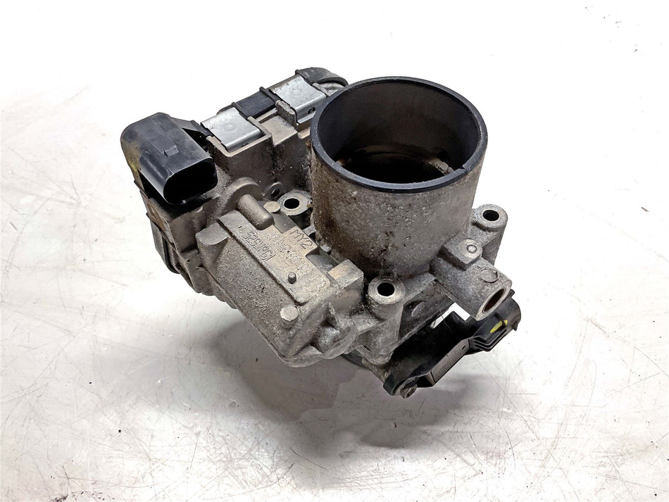 2021 Moto Guzzi V85 TT Travel E4 Throttle Bodies
