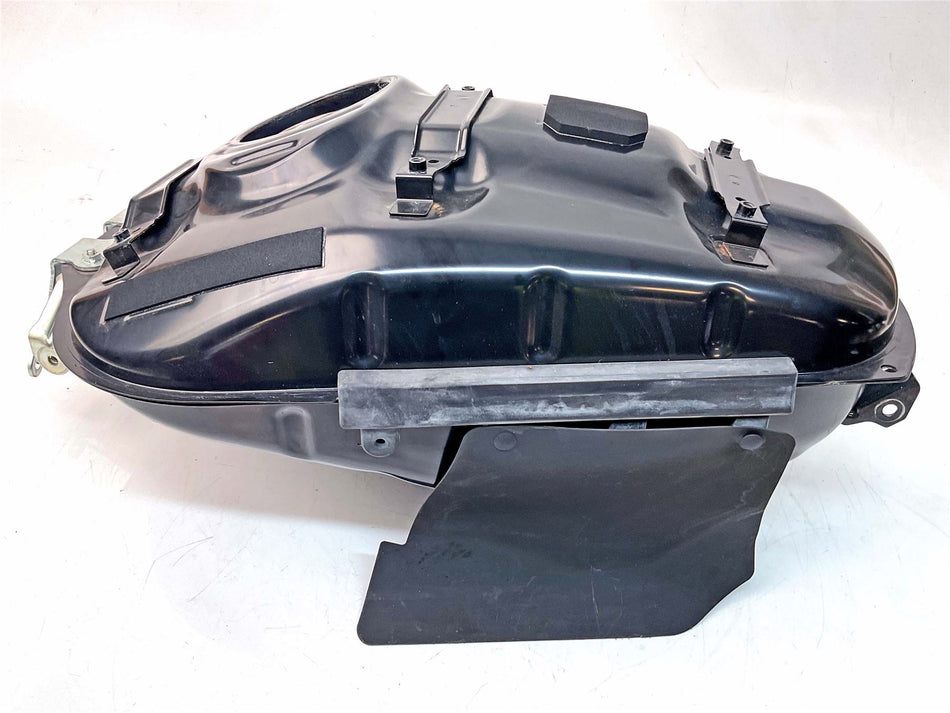 2018 Yamaha XSR900 Fuel Tank - B90241100100