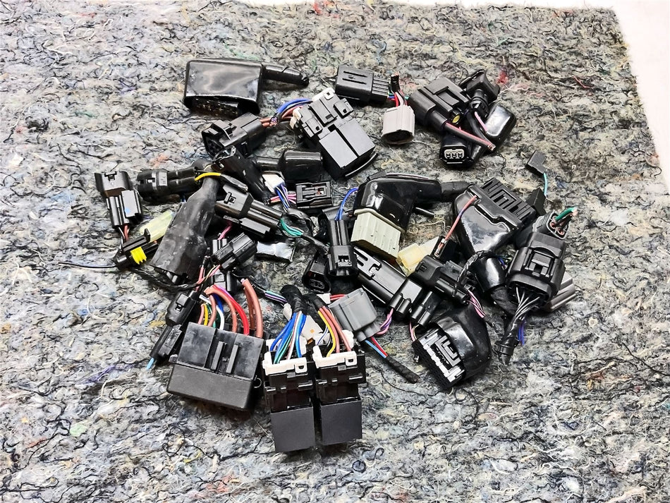 2025 Triumph Bonneville T120 Black Bag Of Wiring Loom Connectors - B60019BOC