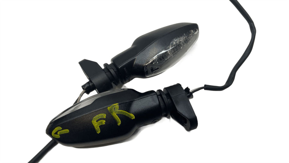 2025 Triumph Speed Triple 1200 Front Indicators T2701235