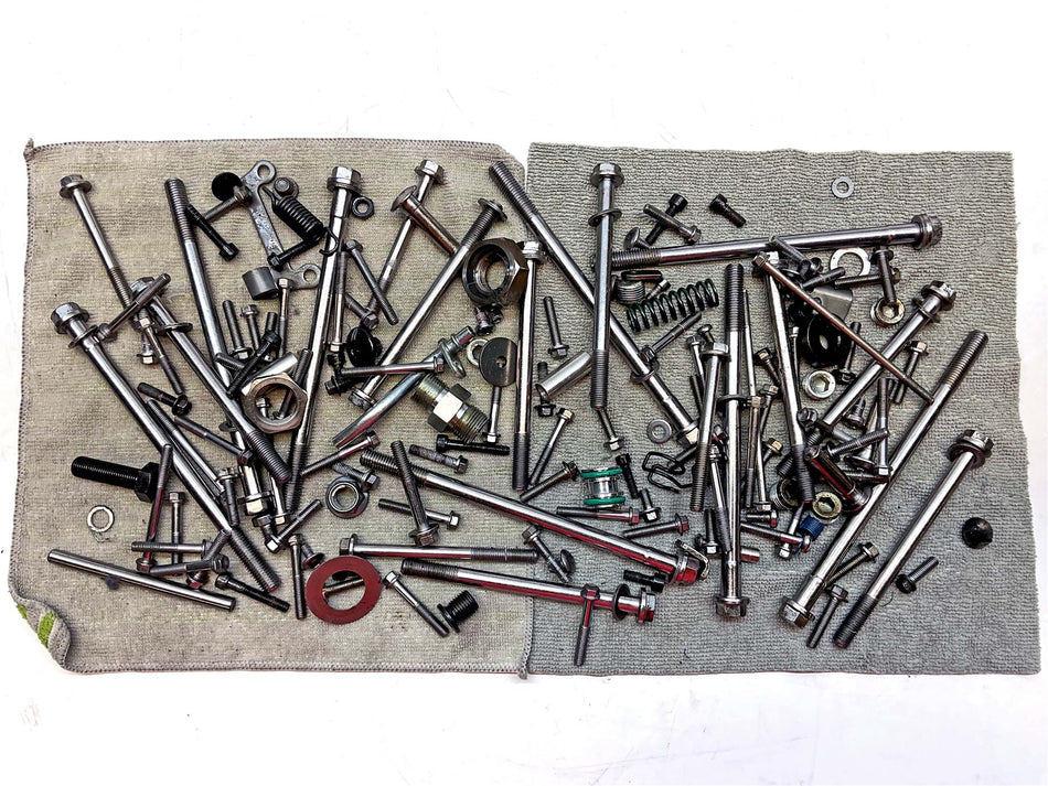 2022 Triumph Scrambler 1200 XE Engine Fixings & Bolts - B62121EBBB