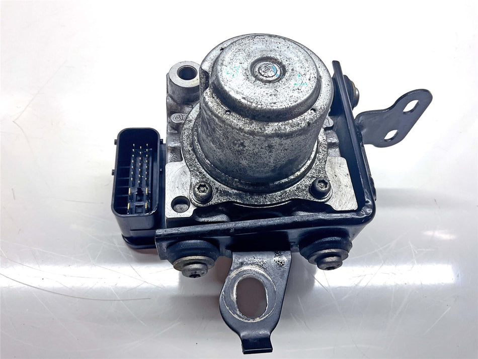 2009 Triumph Tiger 1050 ABS Pump - T2027010