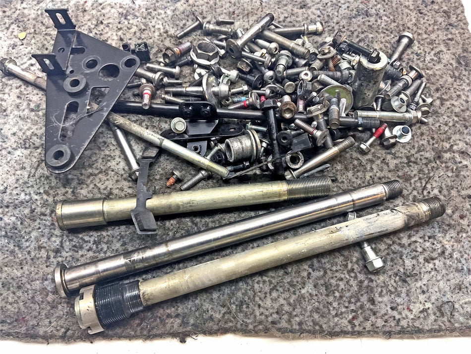 2020 Kawasaki Ninja ZX10R ZX1000 Assorted Nuts, Bolts & Fixings