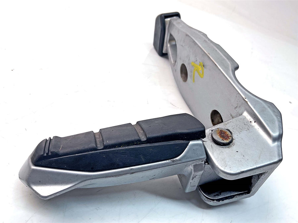 2005 BMW R850R Rear Right Footrest & Hanger - 46712335876