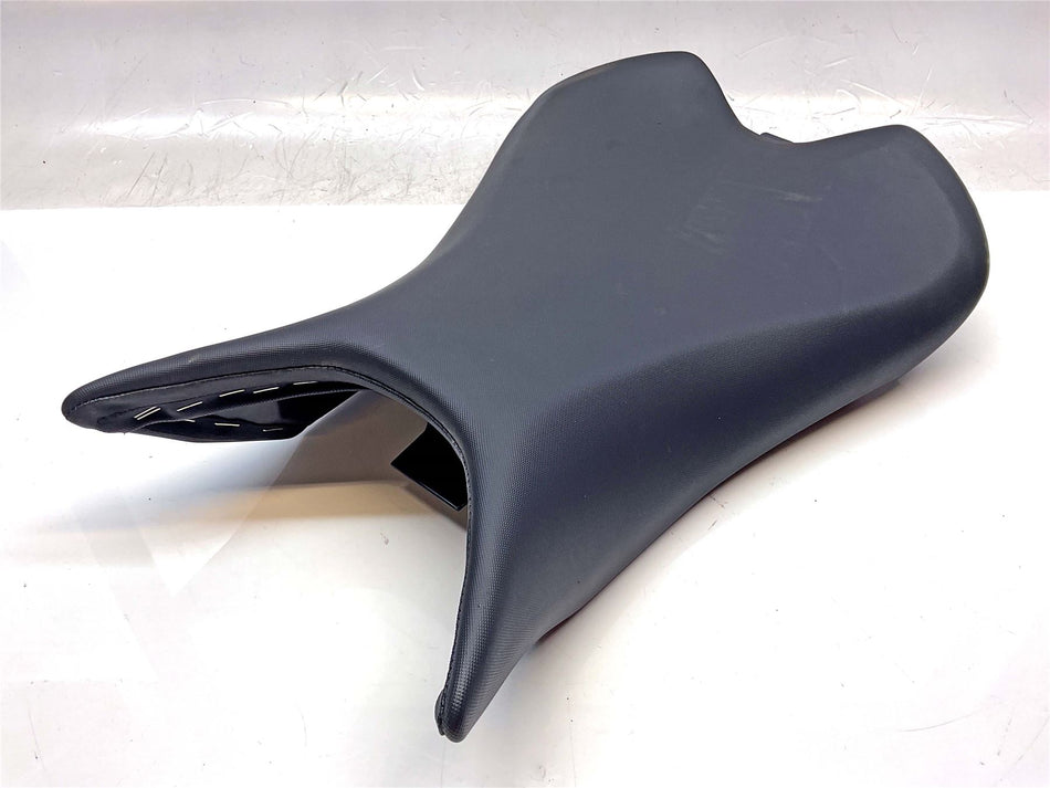 2023 Triumph Street Triple 765 R Riders Seat - T2310815