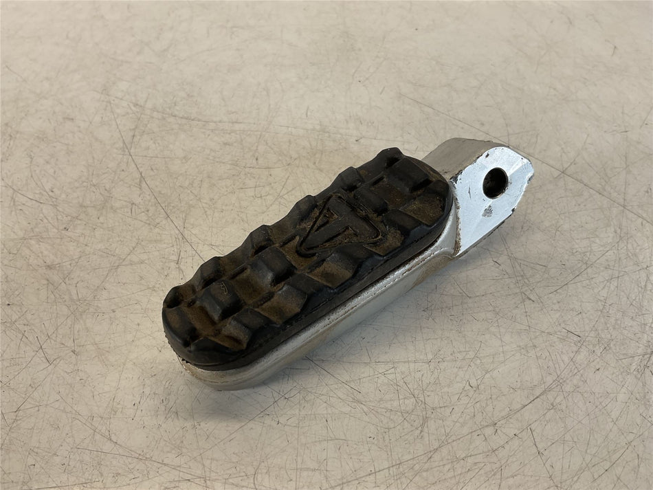 2024 TRIUMPH TIGER 900 GT Rear Right Footrest  -  T2081892