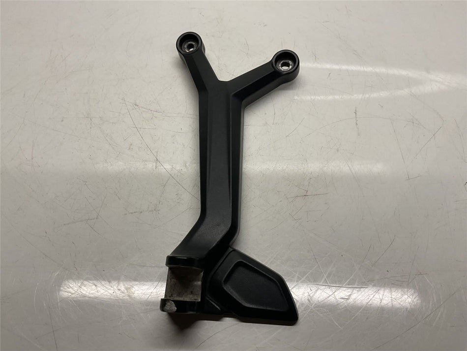 2024 TRIUMPH TRIDENT 660 Left Rear Footrest Hanger  - T2086605