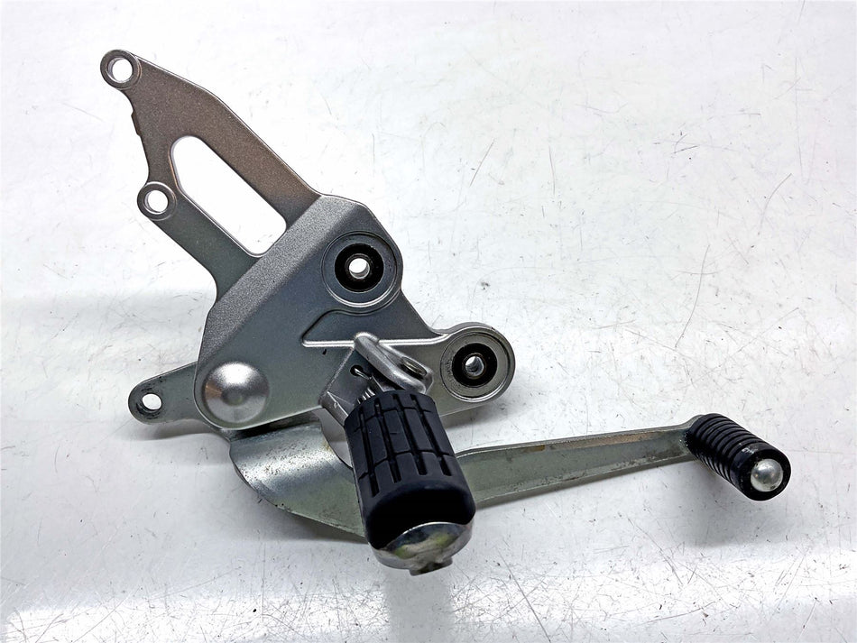 2015 Yamaha MT-07 Front Right Footrest & Hanger - 1WS274430000