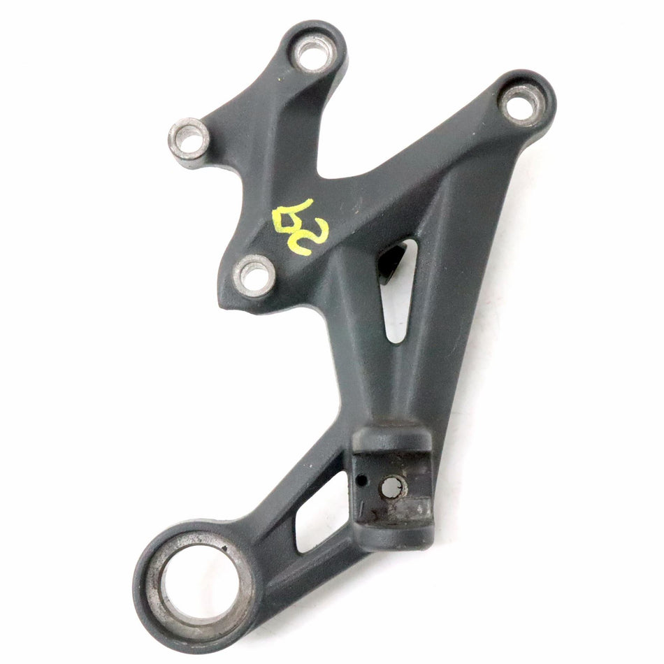 2015 TRIUMPH STREET TRIPLE RX R/H Right Hand Footrest - T2081945