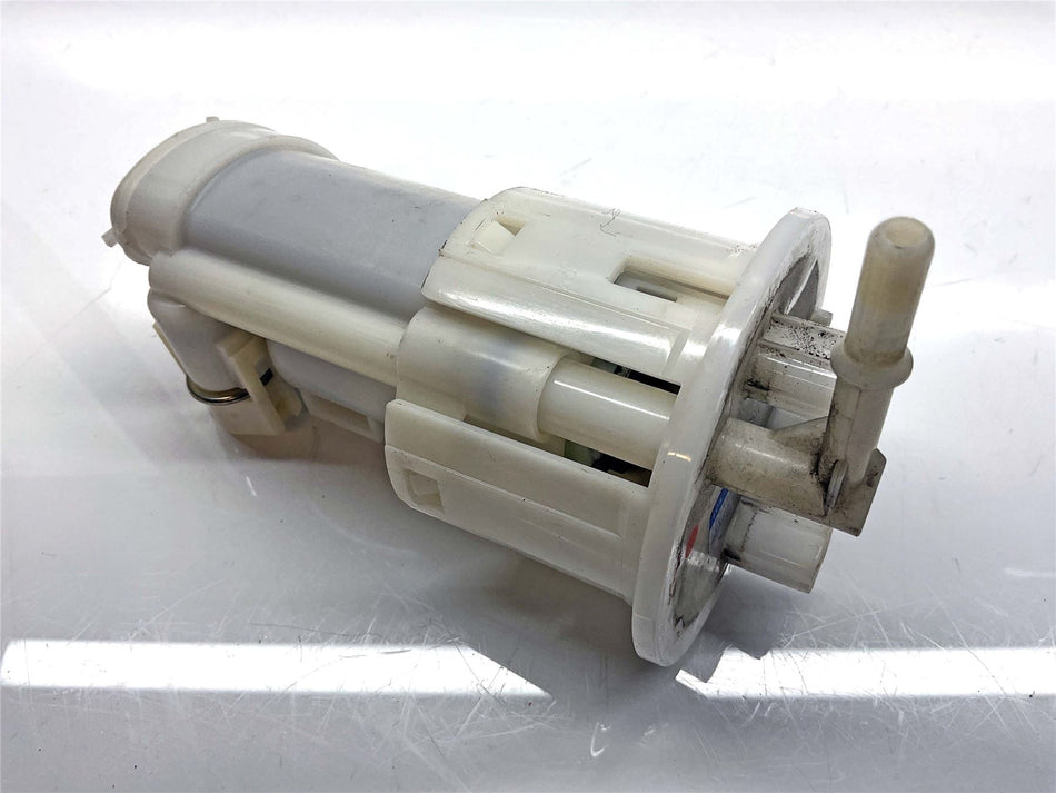 2009 Yamaha YZF R6 Fuel Pump - 4C8139070400