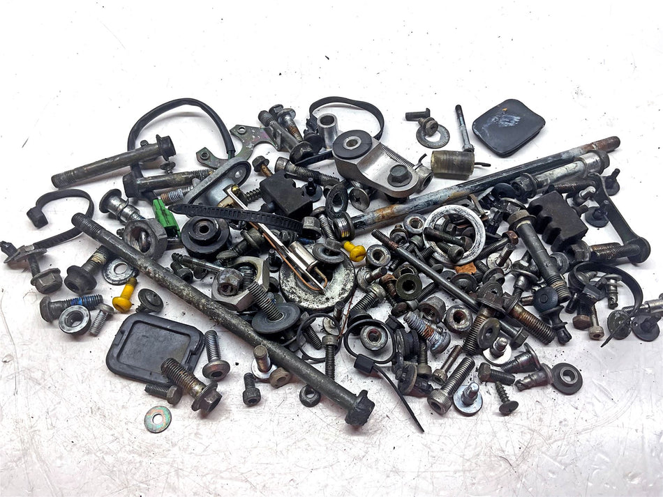 2001 Yamaha YZF R1 Assorted Fixings & Bolts - B61215BBB