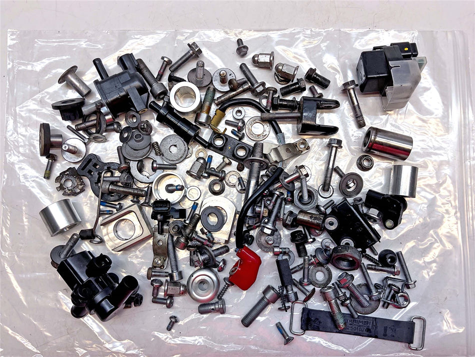 2023 Triumph Bonneville T120 Assorted Fixings & Bolts - B62452BBB