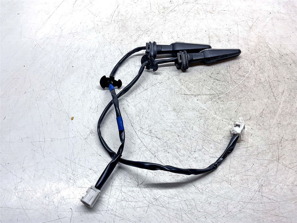 2023 Yamaha YZF R7 Right Front & Rear Indicators - BEB-83320-01