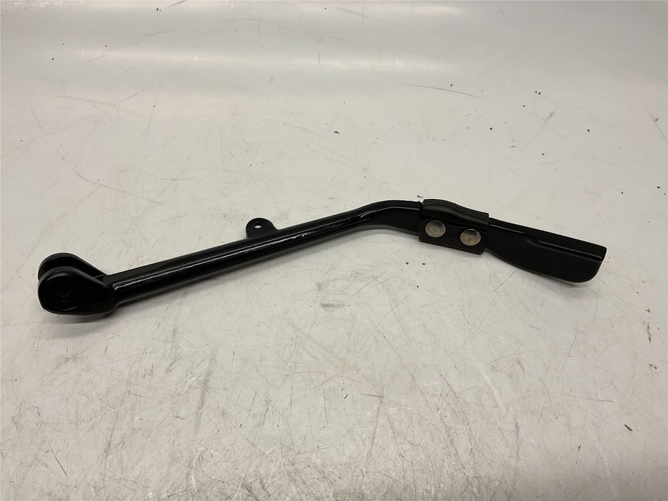 2023 Indian Chief Dark Horse Side Stand