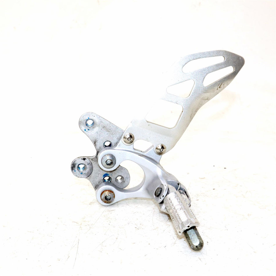 2012 SUZUKI GSX-R1000 Left Front Footrest and Hanger - 43521-47H10