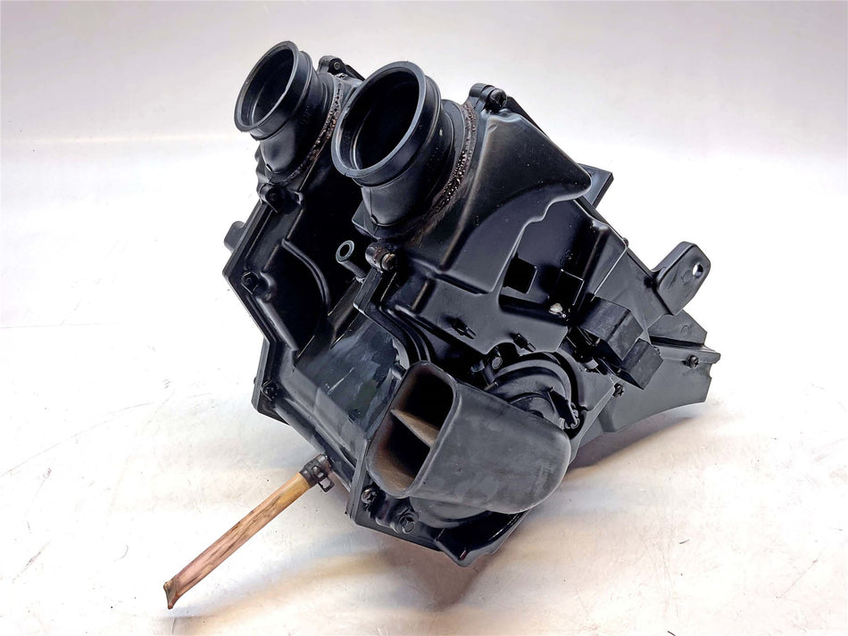 2009 Triumph Bonneville SE Airbox - T2209357