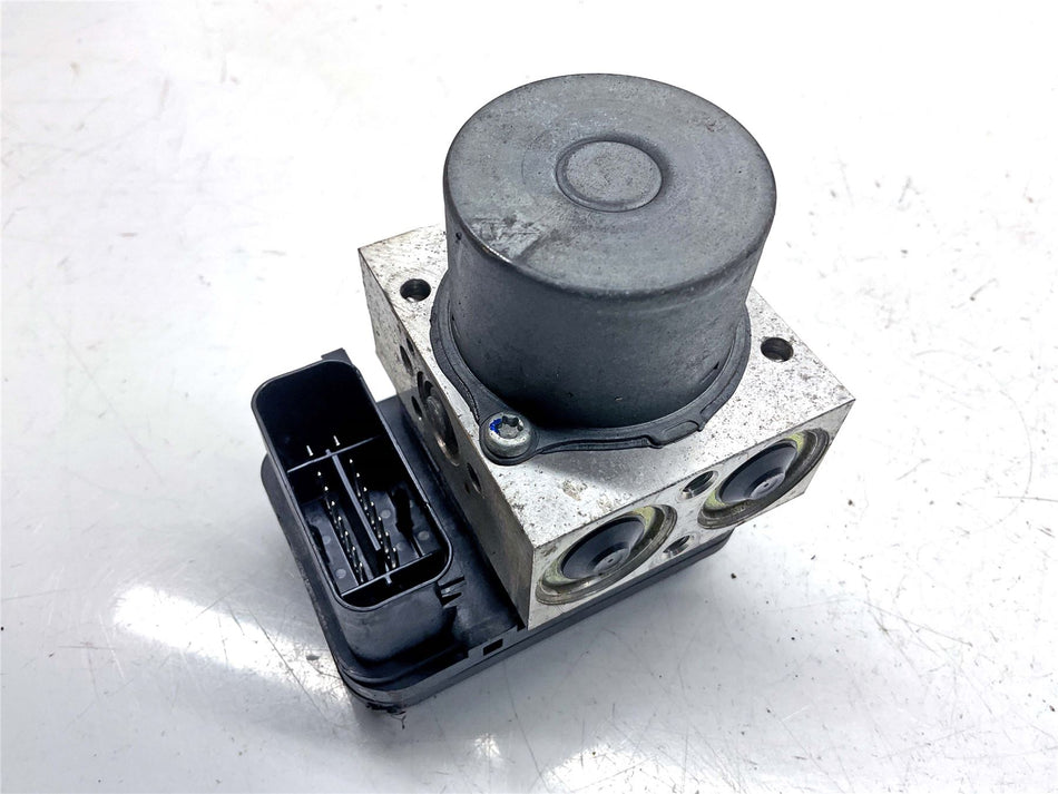 2015 Yamaha MT-07 ABS Pump - 1XB859300800