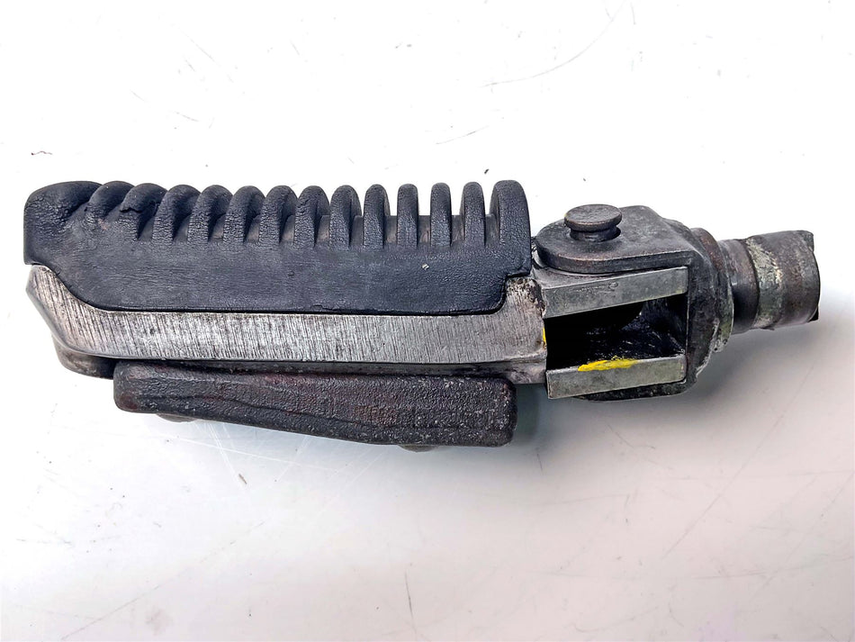 2005 Suzuki Bandit 650 GSF650 Right Front Footpeg - 4353138G00000