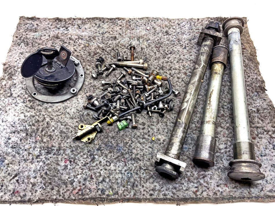 2002 Kawasaki Ninja ZX12R ZX1200A Assorted Nuts, Bolts & Fixings