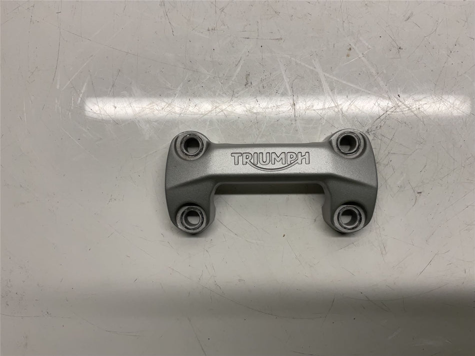 2023 TRIUMPH TRIDENT 660 Upper Handlebar Clamp - T2042649