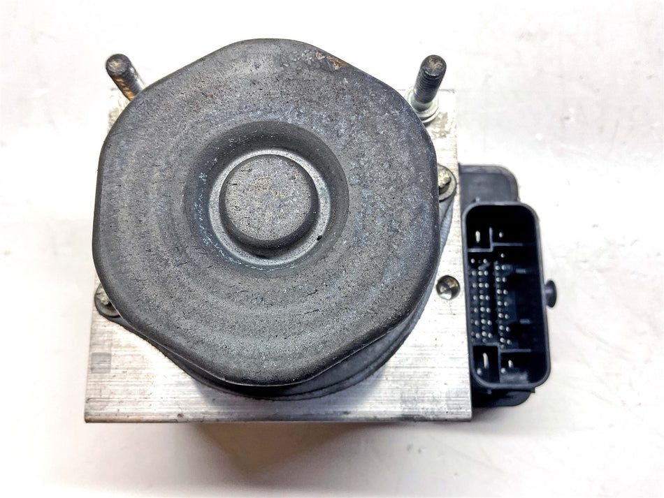 2015 Yamaha YZF R1M ABS Pump - 2CR859300900
