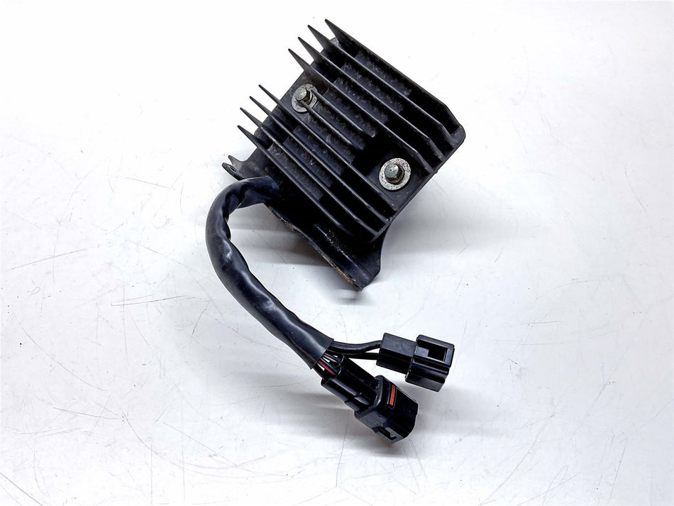 2010 Suzuki GSX650F Regulator Rectifier - 32800-47H00-000
