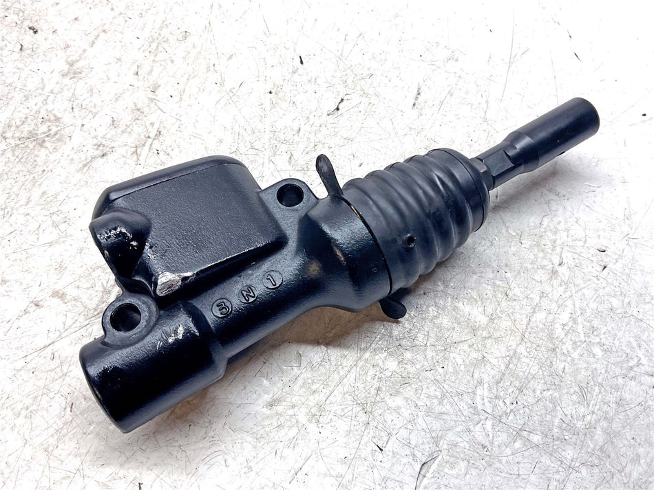 2014 Harley-Davidson Iron 883 XL883N Master Cylinder - 41700025