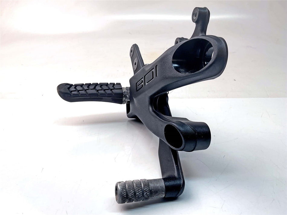 2024 Husqvarna SVARTPILEN 801 Front Right Footrest & Hanger