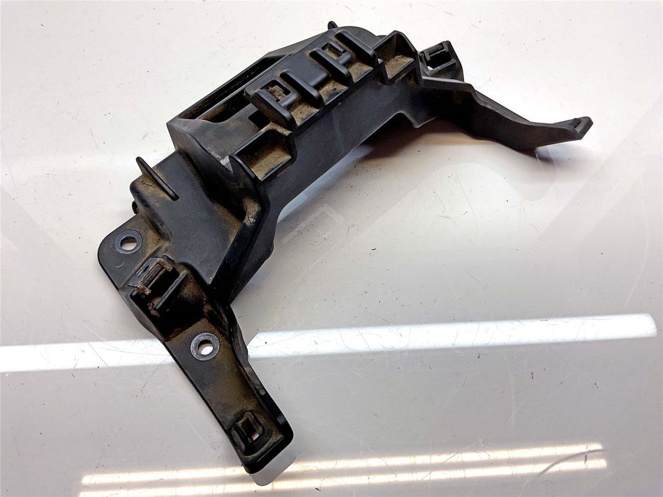 2014 Triumph Tiger 800 ABS Front Seat Bridge Moulding - T2304588