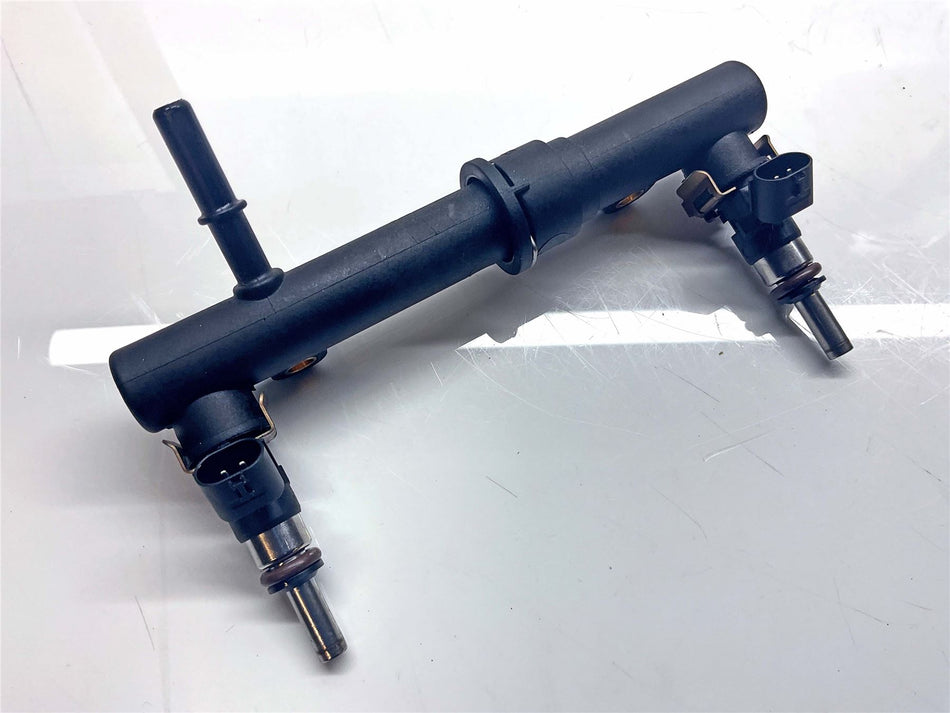 2025 Triumph Speed Twin 900 Fuel Injector Rail - T1242250