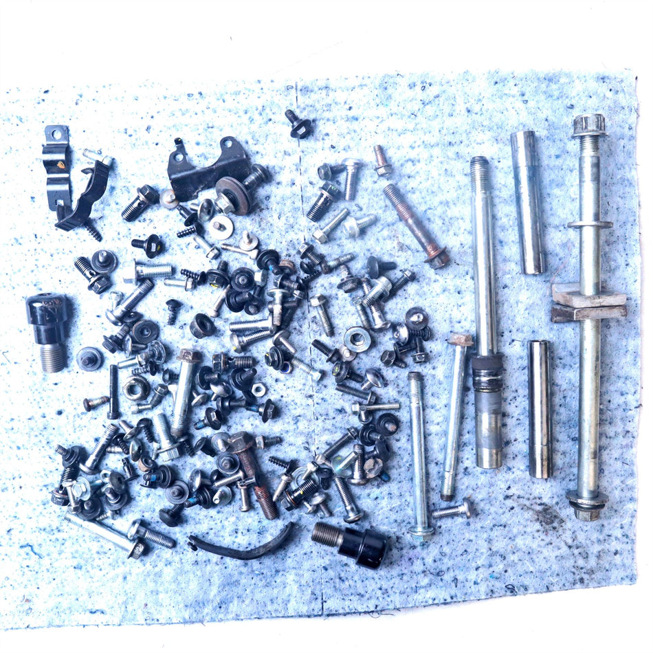 2024 Yamaha MT-125 Assortd Fixings & Bolts