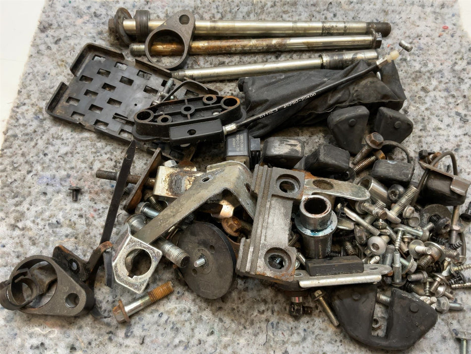 2017 Suzuki GSX250R Assorted Nuts Bolts & Fixings 3861020K00