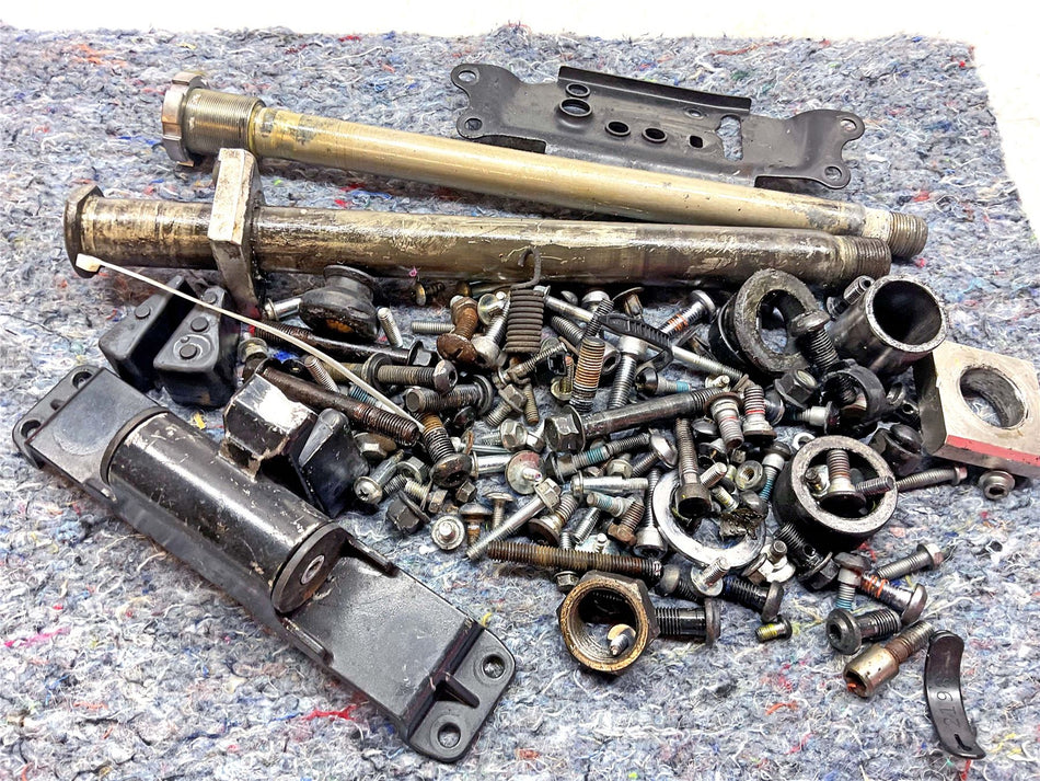2018 Yamaha MT-10 Assorted Nuts, Bolts & Fixings - B60989BOBAB