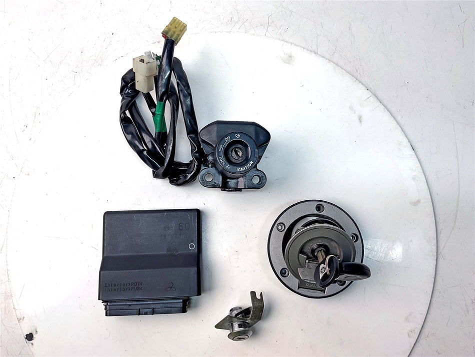 2006 Yamaha YZF R1 Full Lock Set & ECU - 5VY8591A60