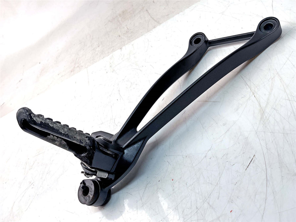 2019 Kawasaki Ninja ZX6R ZX636 Rear Right Footrest & Hanger - 35063044518R