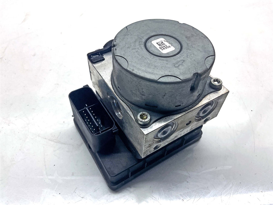 2021 Triumph Speed Triple 1200 RS ABS Pump - T2025191