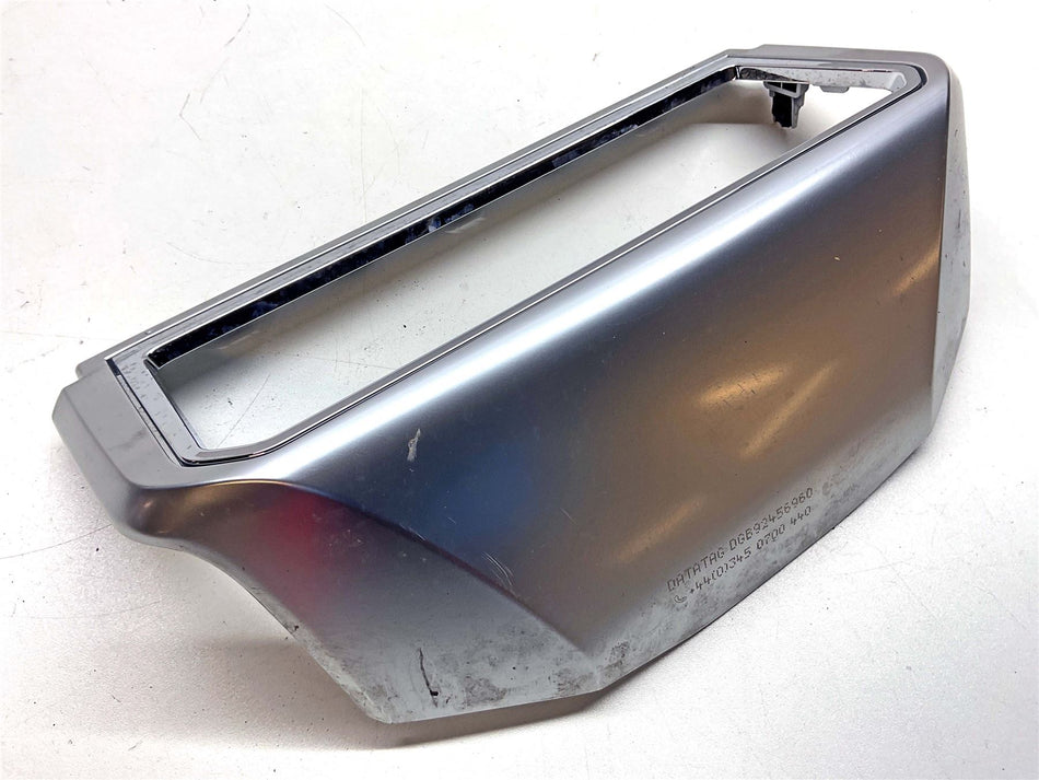 2022 BMW R18 Transcontinental TFT Instrument Surround - 46639829084