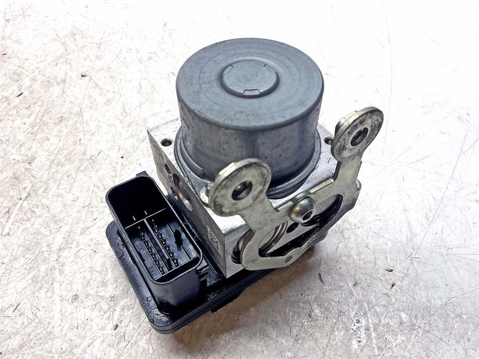 2018 Yamaha MT-10 ABS Modulator Pump - B67859300800